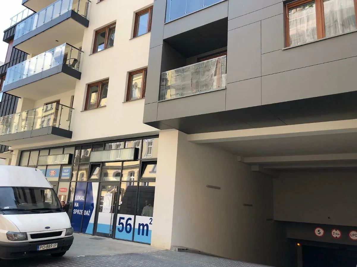 Apartament Targi Z Garazem I Silownia Daire Poznan 0*,  Polonya