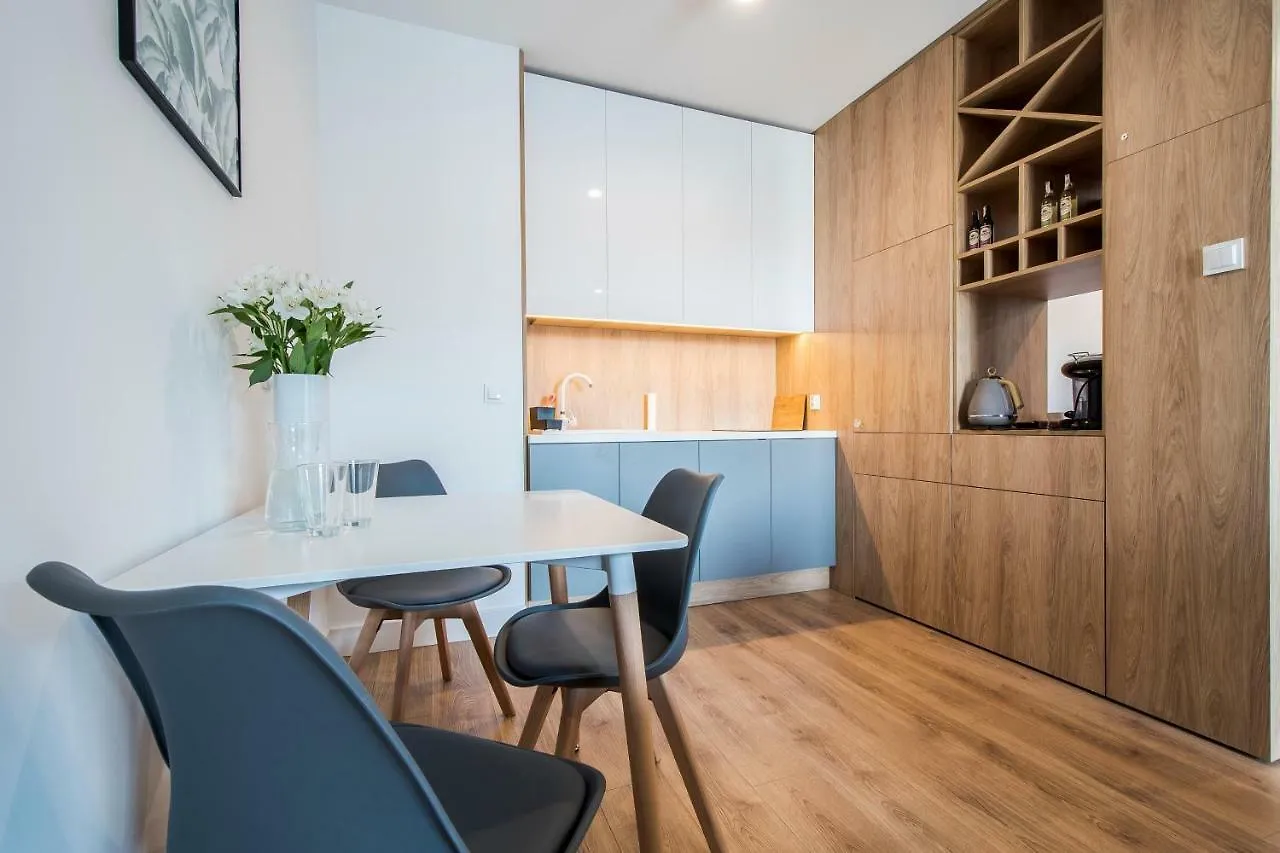 Appartamento Apartament Targi Z Garazem I Silownia Poznań